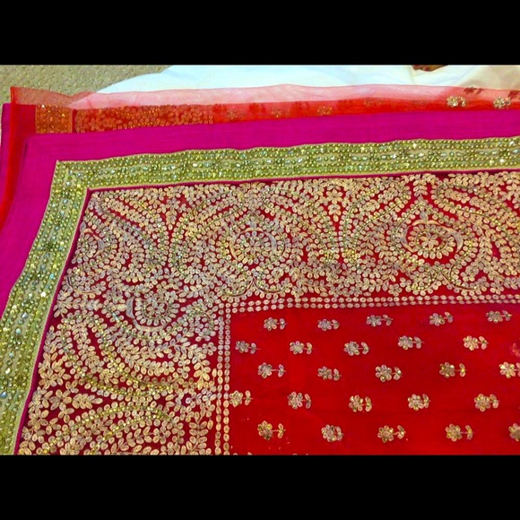 Designer wedding Saree - Picture 3 of 5